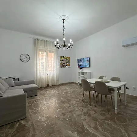 Daire Station Bolonya